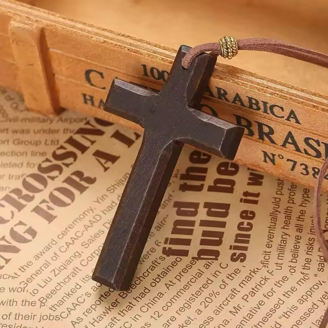 Colar Cruz de Madeira de Oliveira  – Design Elegante e Significativo
