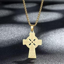 Carregar imagem no visualizador da galeria, COLAR CRUZ CELTA EM AÇO INOX ESTILO E FÉ - PRATA &amp; DOURADO